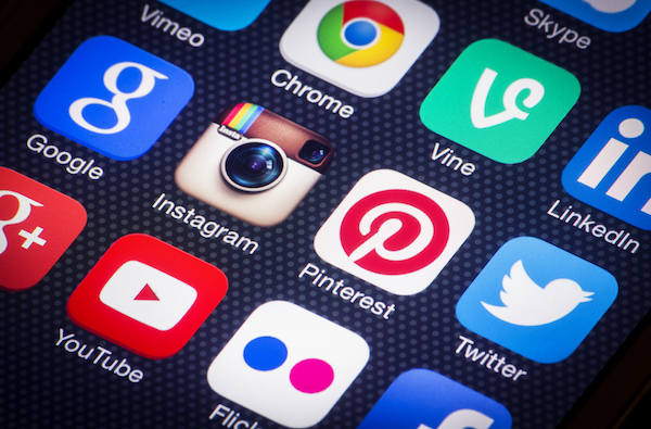 Teens apps in focus: Everything you need to know about PERISCOPE | TrackMyFone